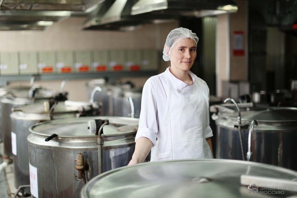 Шведский стол в армии-10