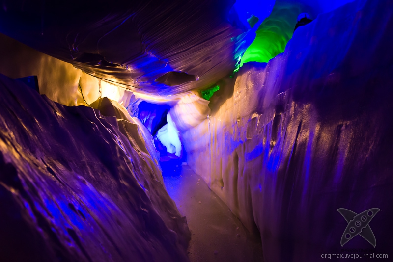 В глубинах ледника