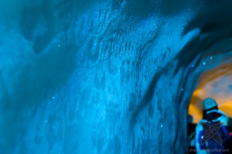 В глубинах ледника