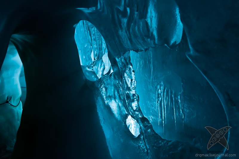 В глубинах ледника