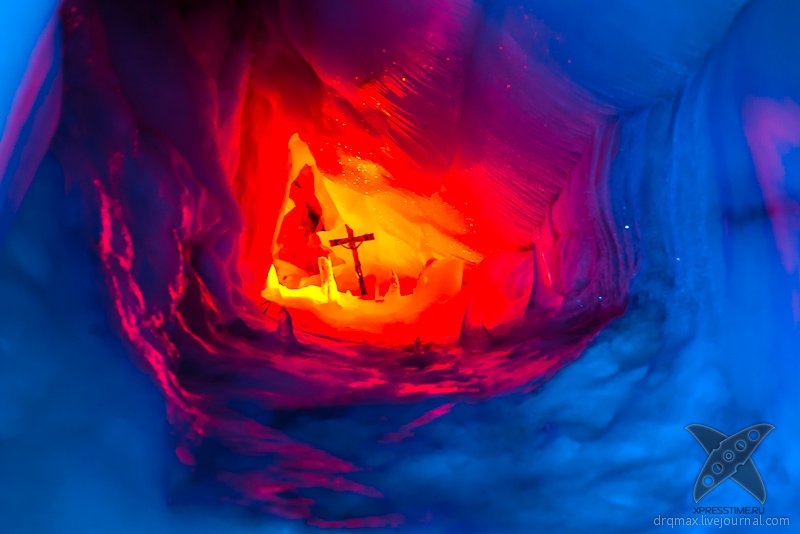 В глубинах ледника