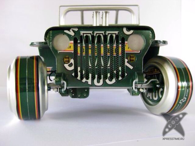 Автомобили из жестяных банок