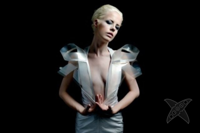 Платье, разоблачающее девушек