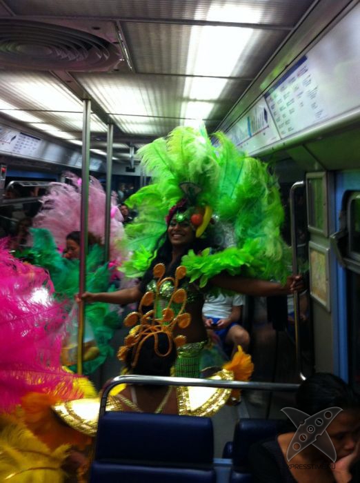 Модники в метро