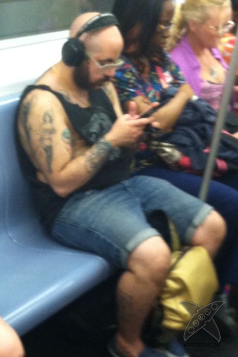 Модники в метро