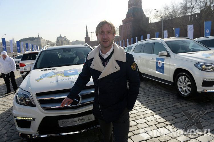 Олимпийские чемпионы получили мерседесы