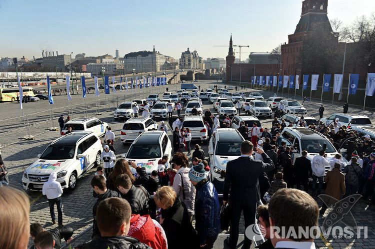 Олимпийские чемпионы получили мерседесы
