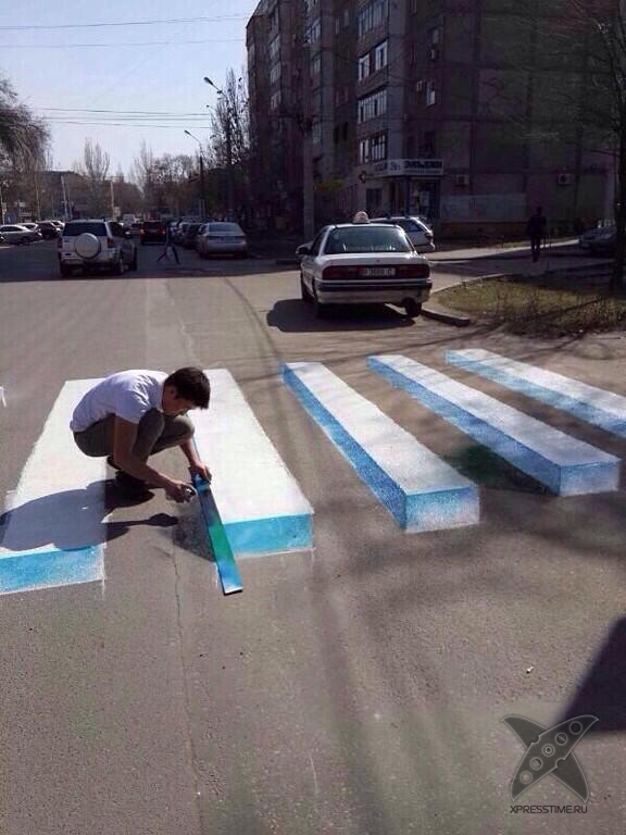 Пешеходная 3D-зебра, парящая в воздухе