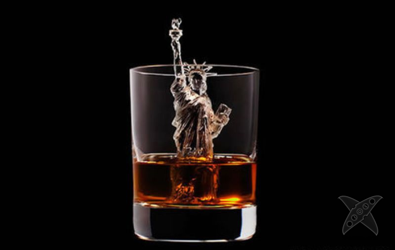 Произведения искусства из кубиков льда