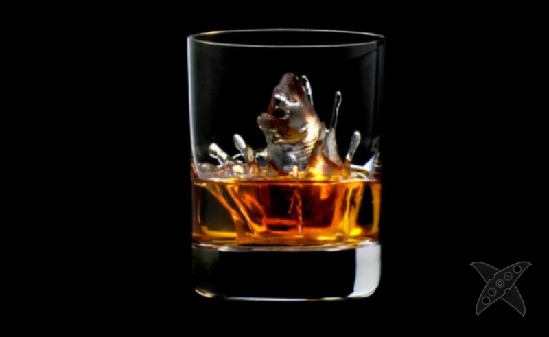 Произведения искусства из кубиков льда