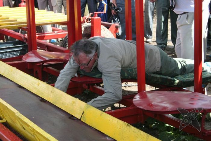 Комбайн для сбора огурцов