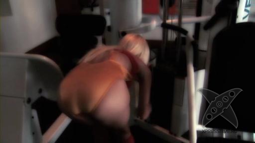 Если повнимательнее заглянуть в зал