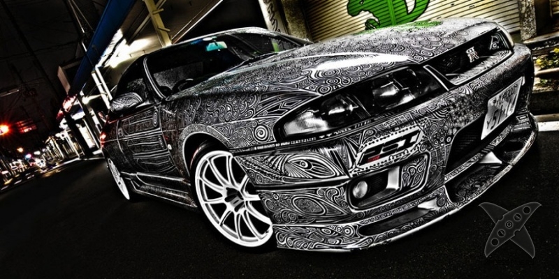 Художница разрисовала маркером автомобиль