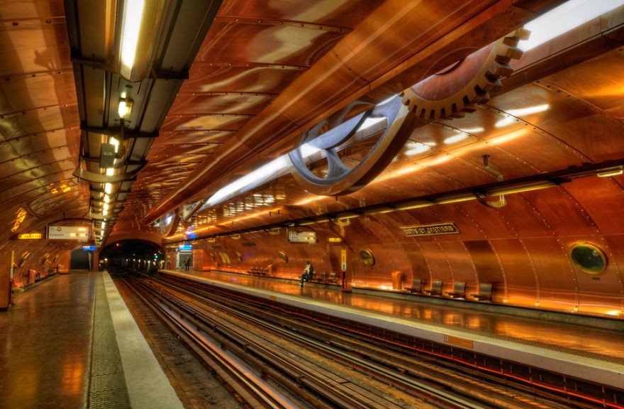 Самые красивые в мире станции метро-14