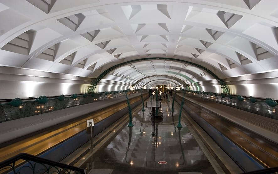 Самые красивые в мире станции метро-34