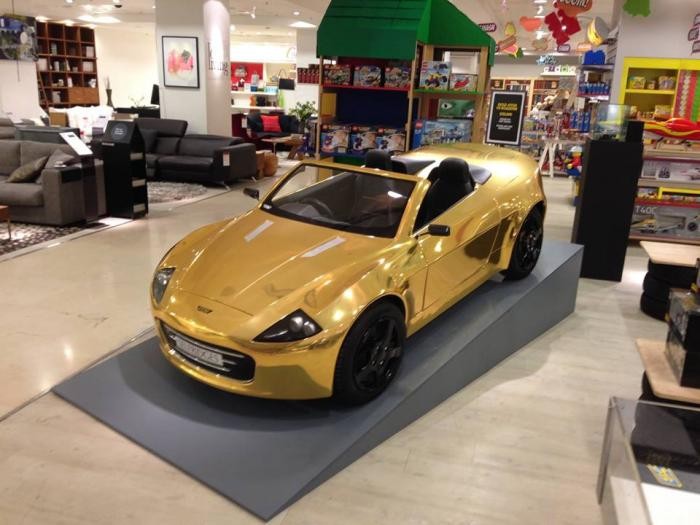 Автомобиль для богатеньких деток-3