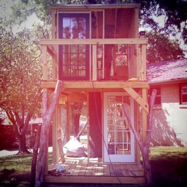 Домик вокруг дерева-15