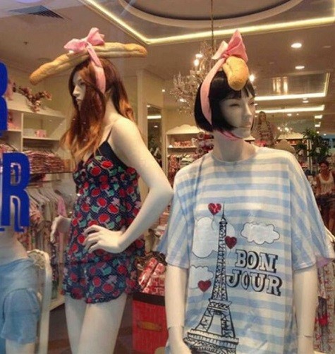 Когда продавцу одежды становится скучно-15