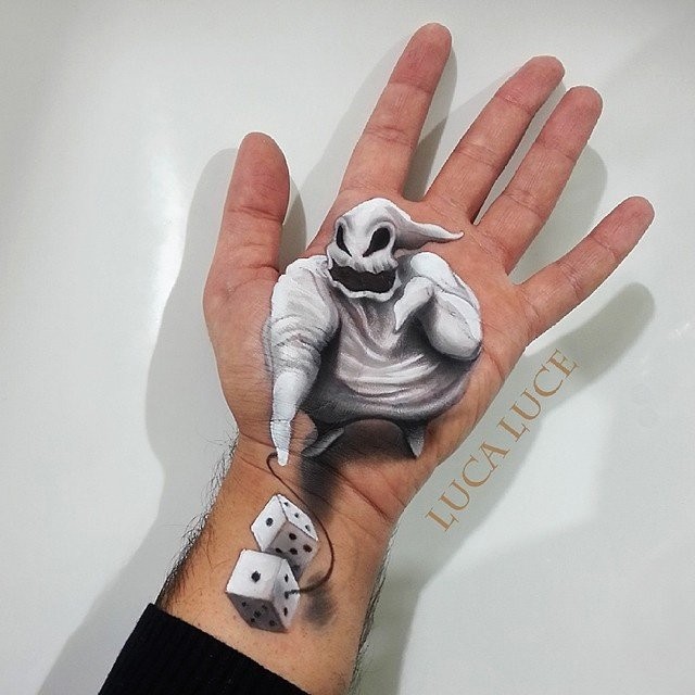 3D рисунки на ладони-11