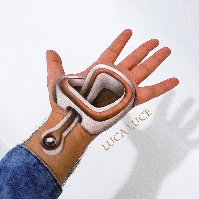 3D рисунки на ладони-16