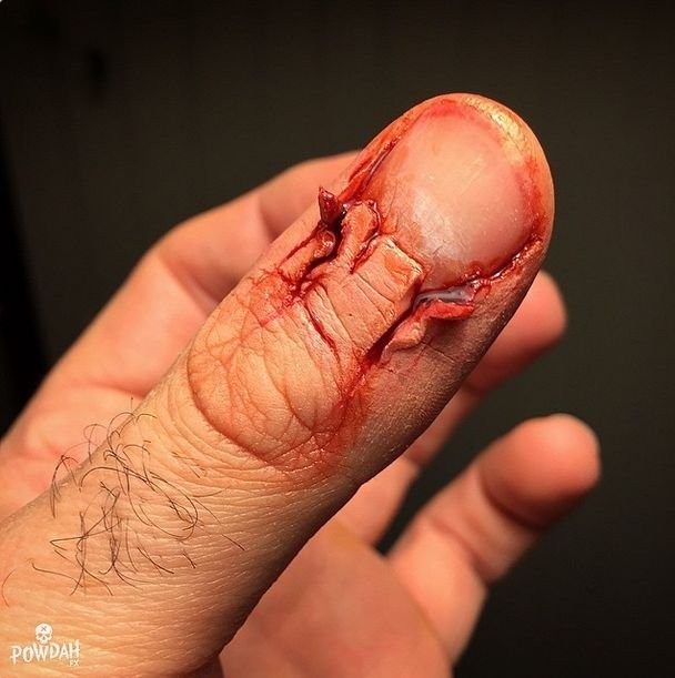 Жуткий грим от Марка Клэнси-6