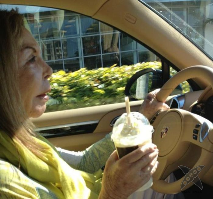 Жертва пластической хирургии Эльза Паттон