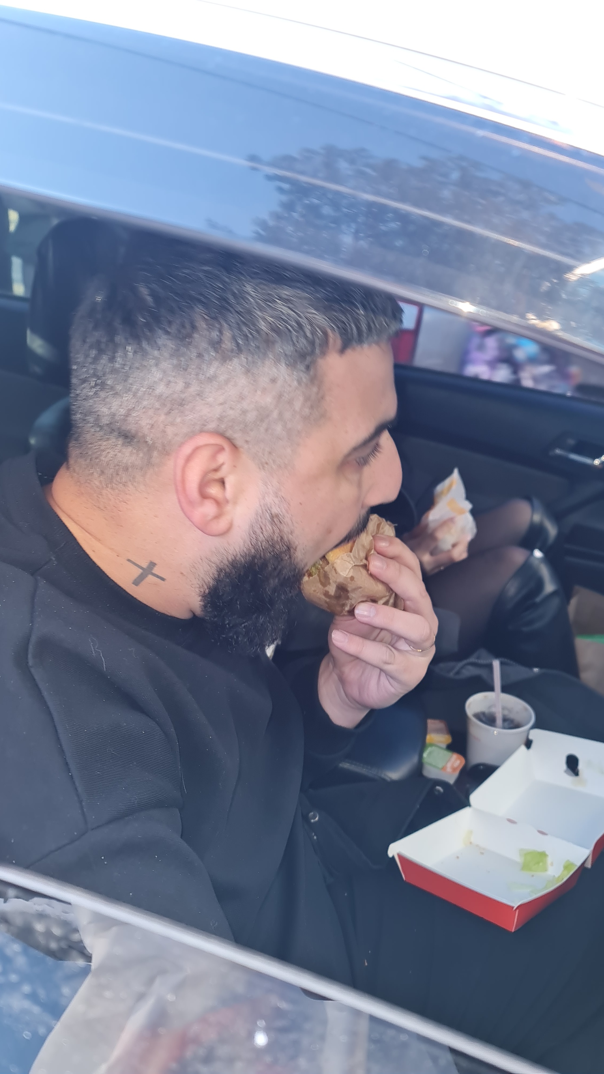 Нарушитель