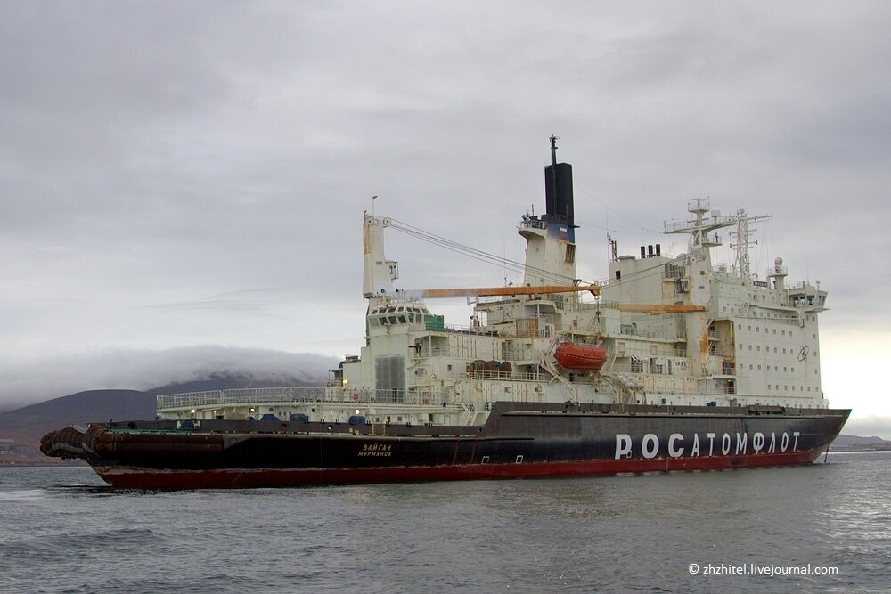 Атомный ледокол «Вайгач» на Чукотке