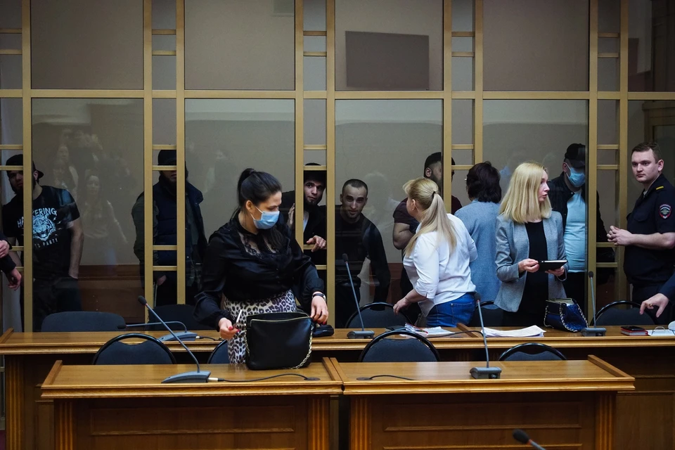 На заседании подсудимые вели себя вызывающе. Фото: Максим Заря