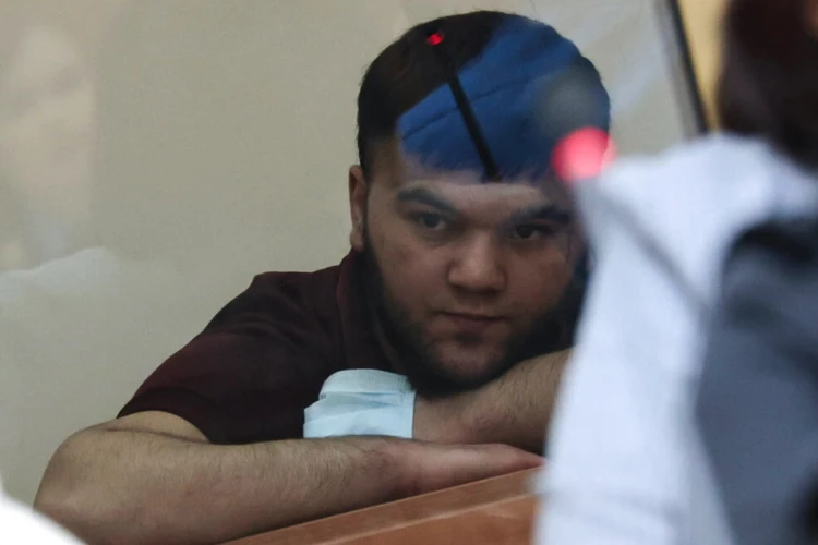 Ислом Ахмадов