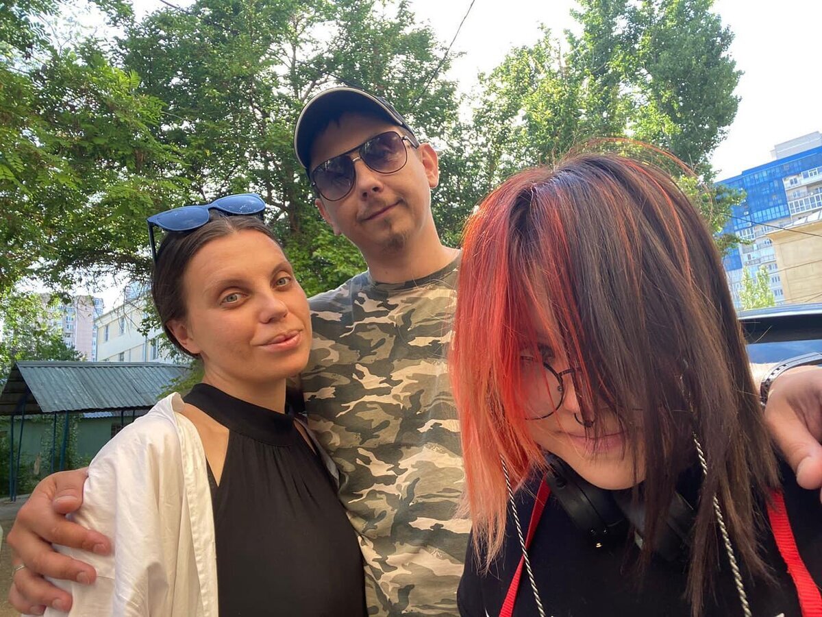 Анастасия с братом и дочерью