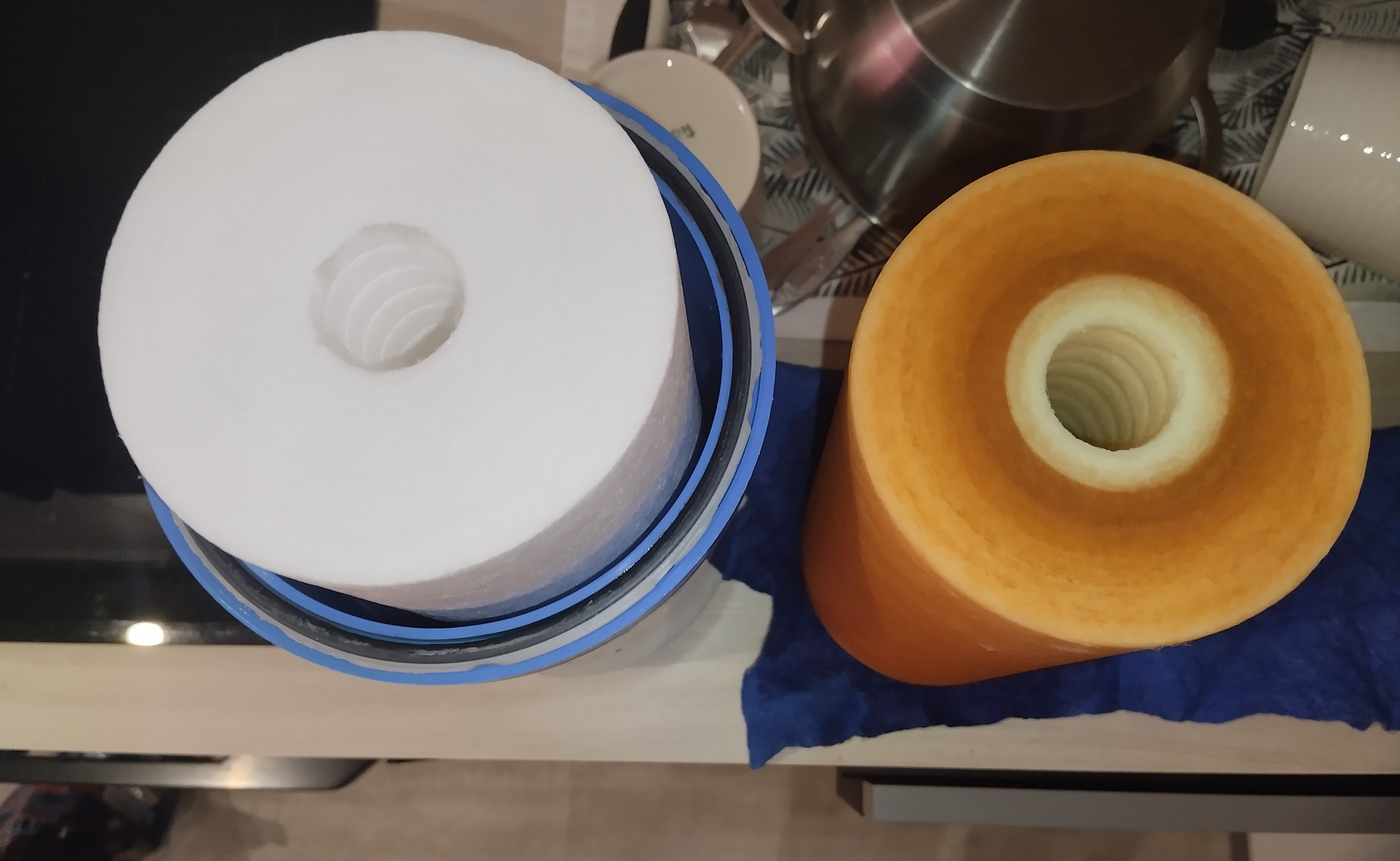 Слева стало. Справа было. Давно уже нужно было сменить.