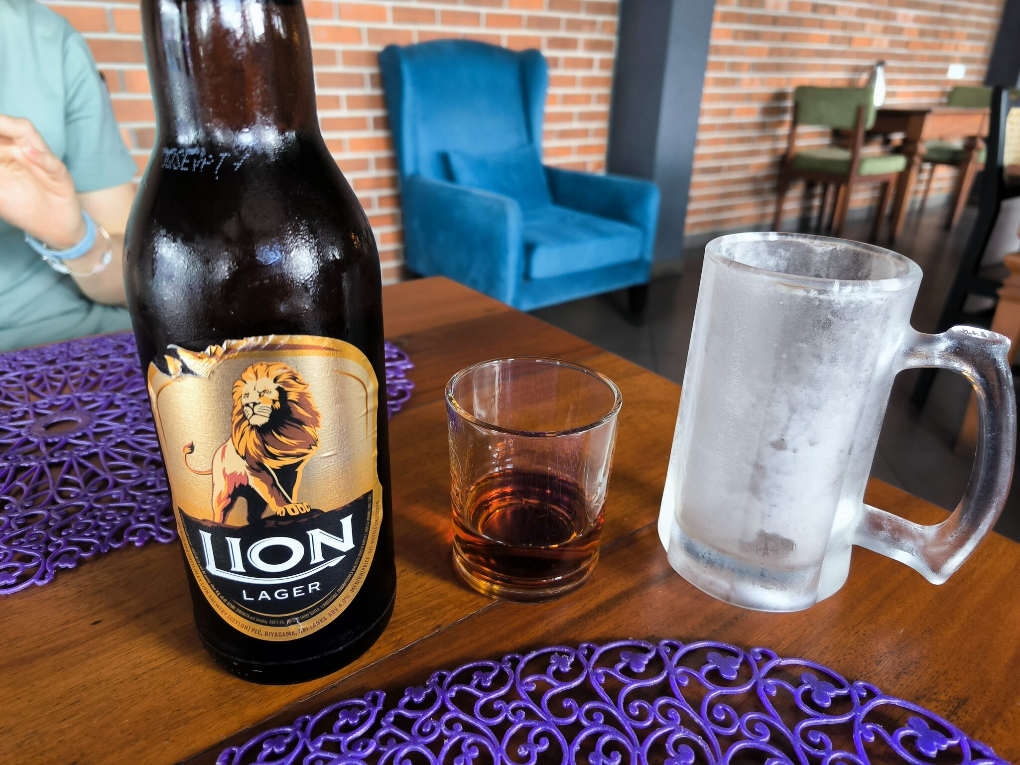 вечерочком хлопнул местного пива с местным же ромом и дальше фото в телефоне этого дня отсутствуют....