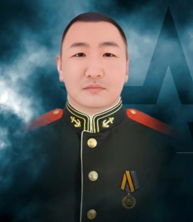 Дмитрий Егоров - с позывным «Сунтар» был посмертно удостоен звания Героя России в октябре 2023 года.