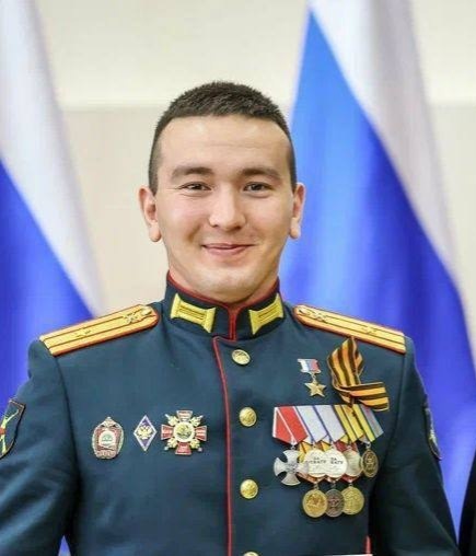 Игорь Юргин - командир штурмового отряда. В данный момент является министром по делам молодежи и социальным коммуникациям молодежи Якутии.