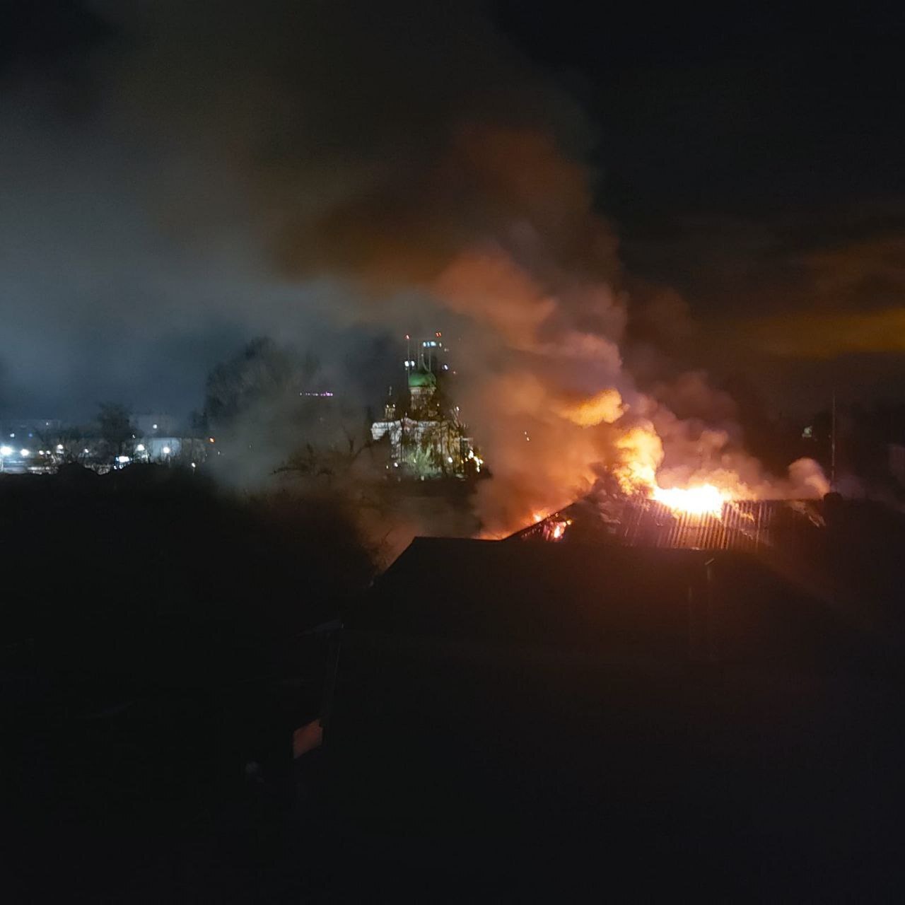 Пожар в ночь с 4 на 5 апреля