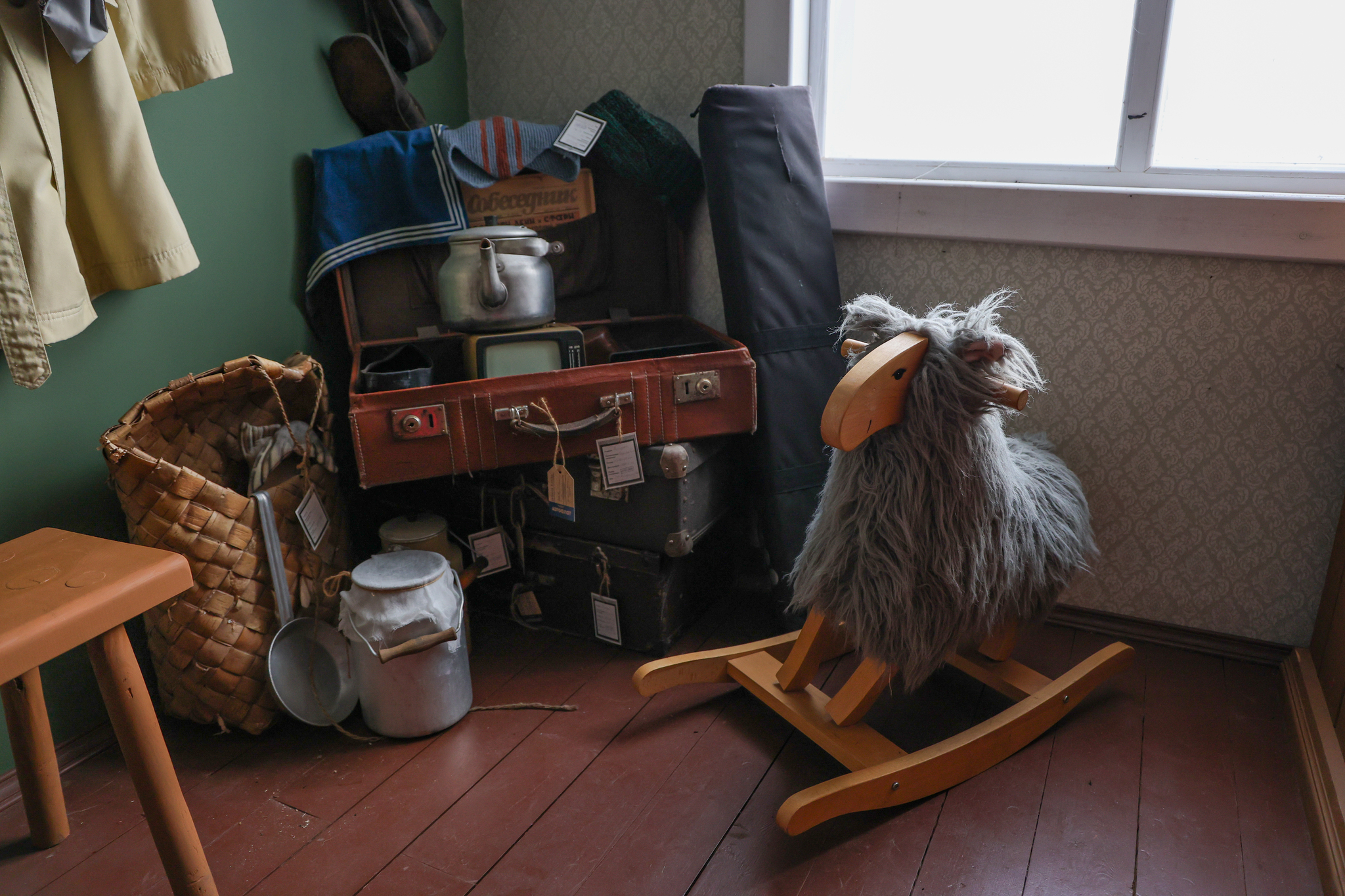 Она, конечно, во многом стилизованная. Там еще и музей прям внутри аэропорта.