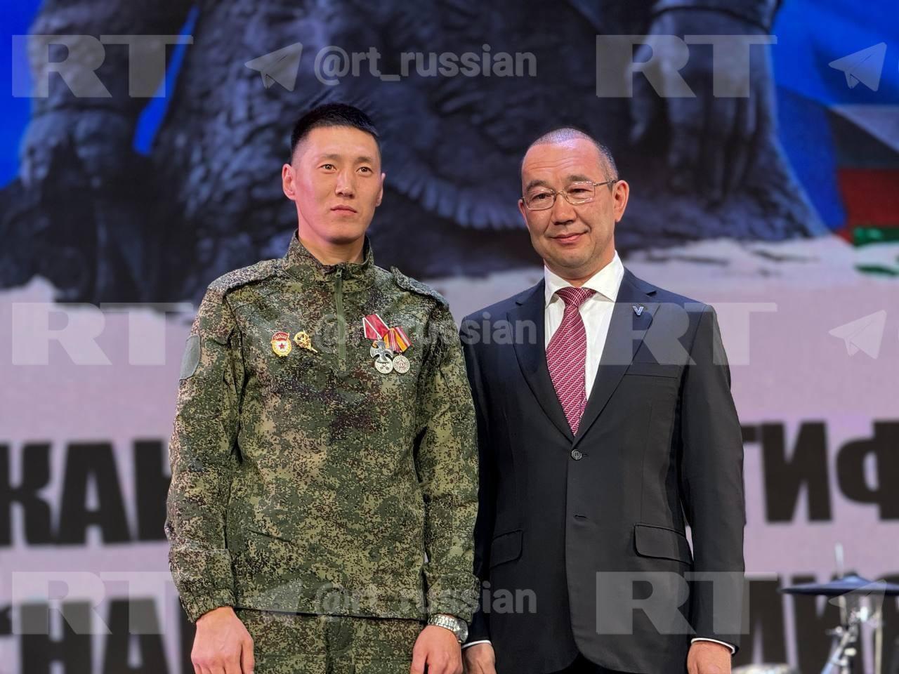 Аман с главой Якутии.