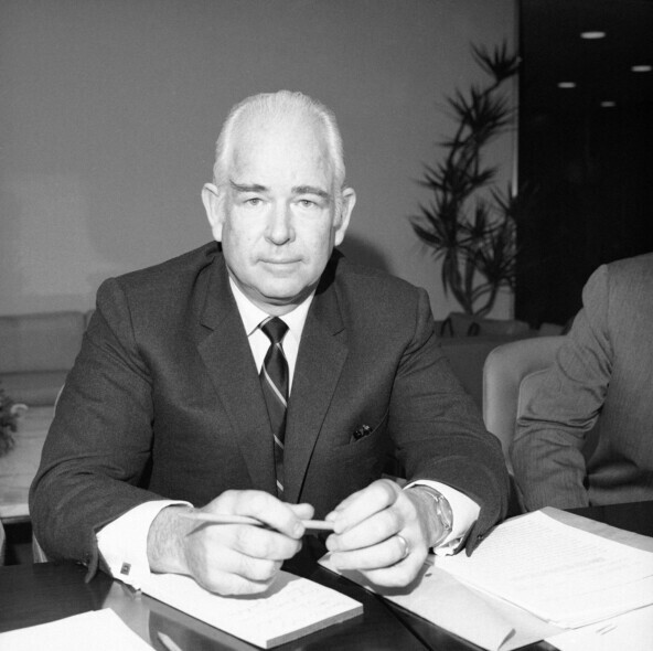 Дональд М. Кендалл