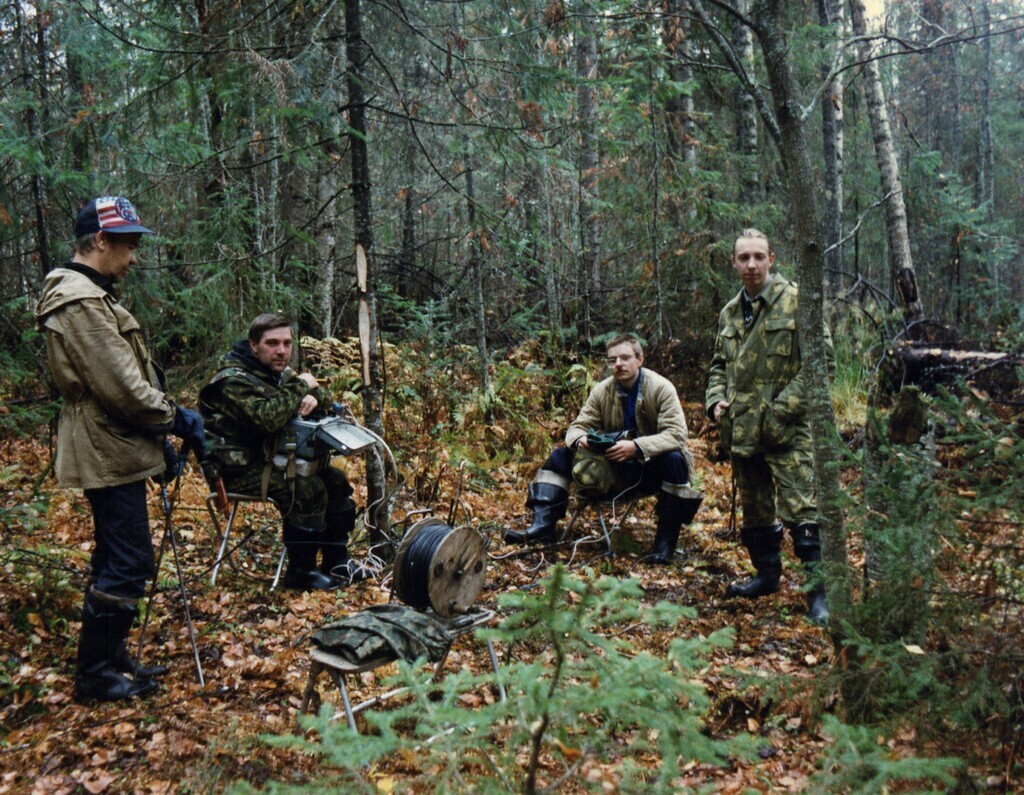 Моя бригада. Слева от меня - Константин Константинович, мой бессменный рабочий в течение 6 лет, справа - студенты.